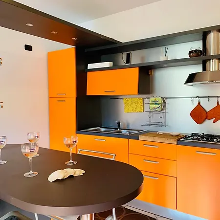 Apartment Orange Apt Sirmione