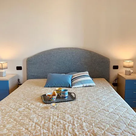 Orange Apt Sirmione Apartment *