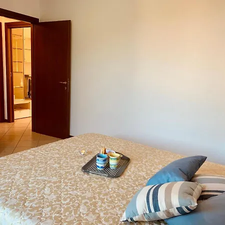Orange Apt Sirmione Apartment
