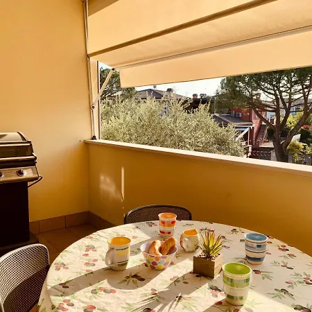 Orange Apt Sirmione